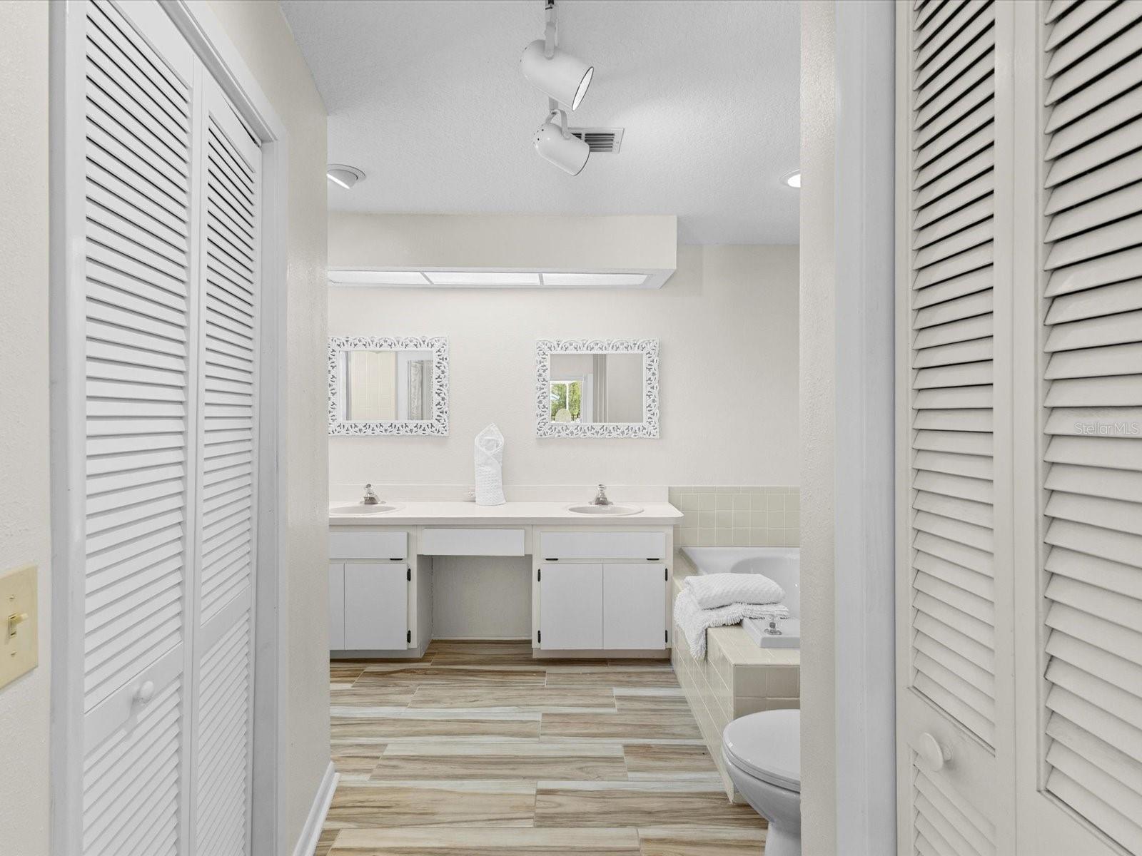 Image 20 of 40 For 8052 Spring Hill Drive