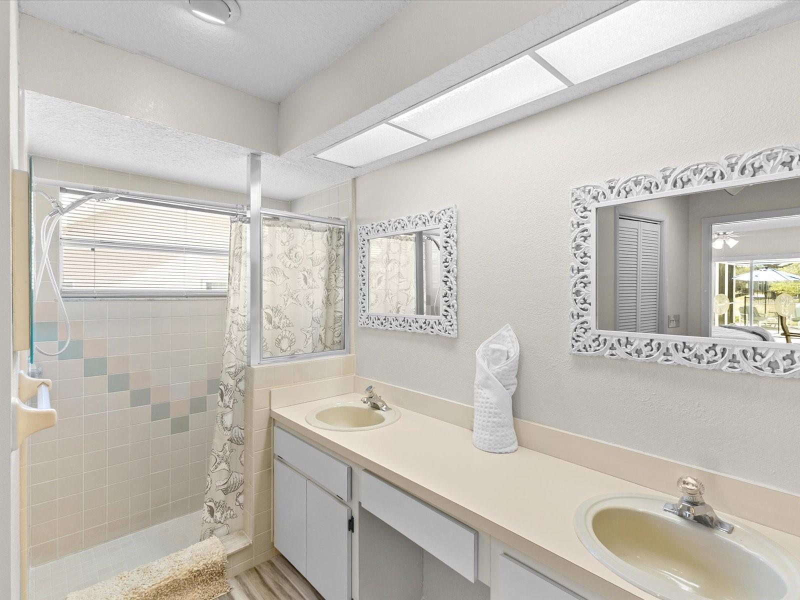 Image 21 of 40 For 8052 Spring Hill Drive