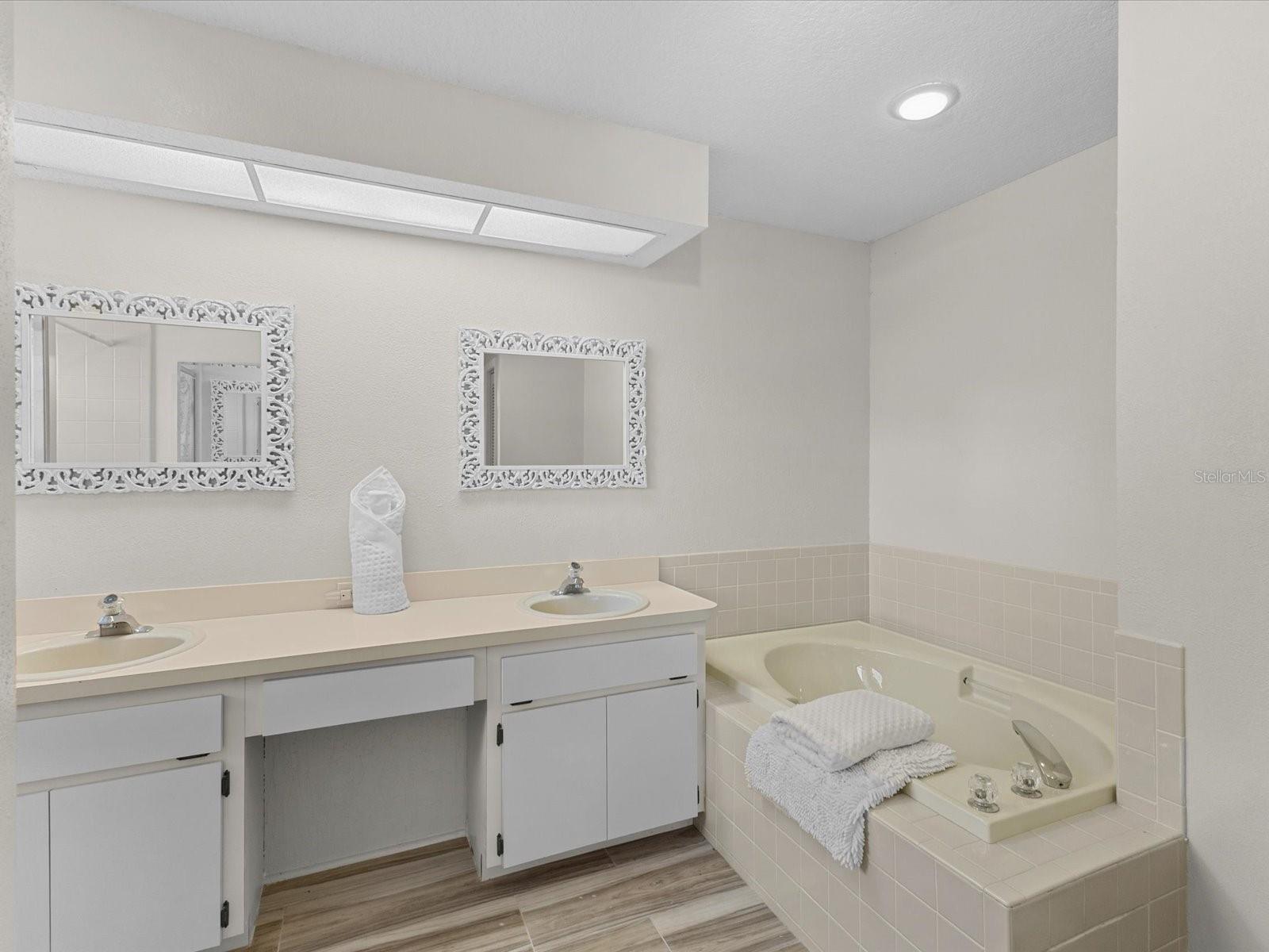 Image 22 of 40 For 8052 Spring Hill Drive