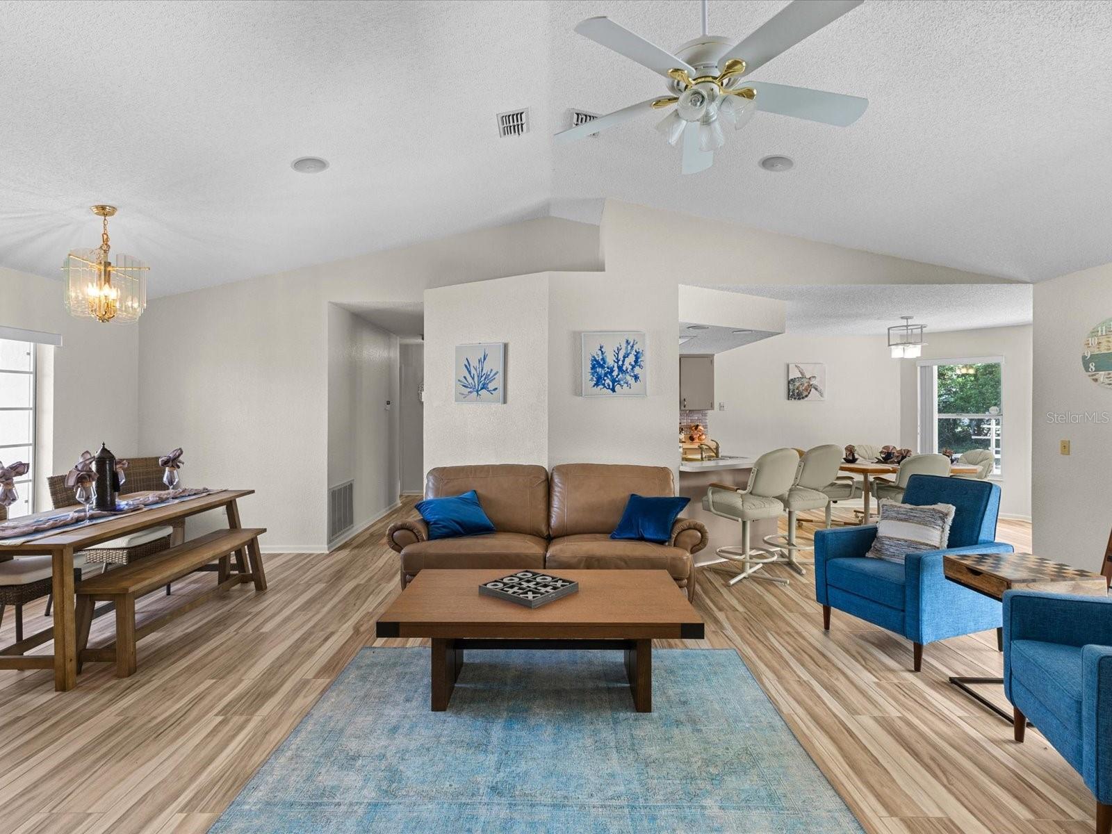 Image 4 of 40 For 8052 Spring Hill Drive