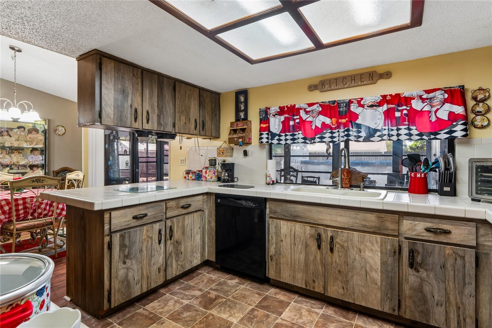 Image 11 of 49 For 11122 Maderia Street