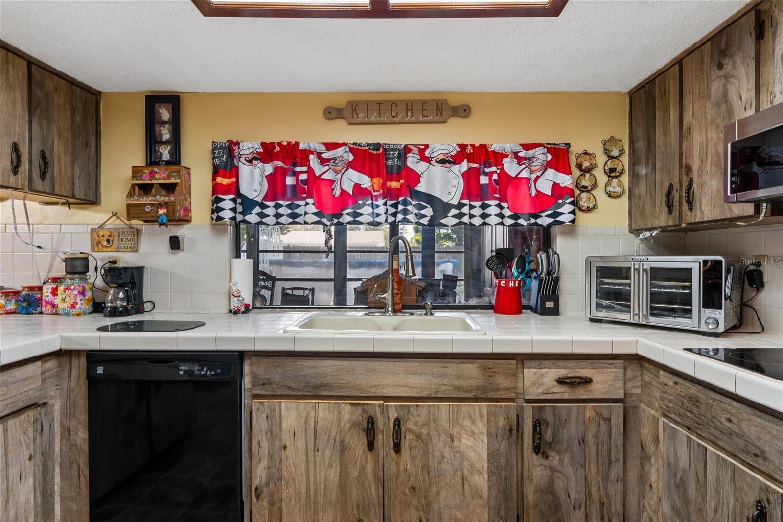 Image 12 of 49 For 11122 Maderia Street