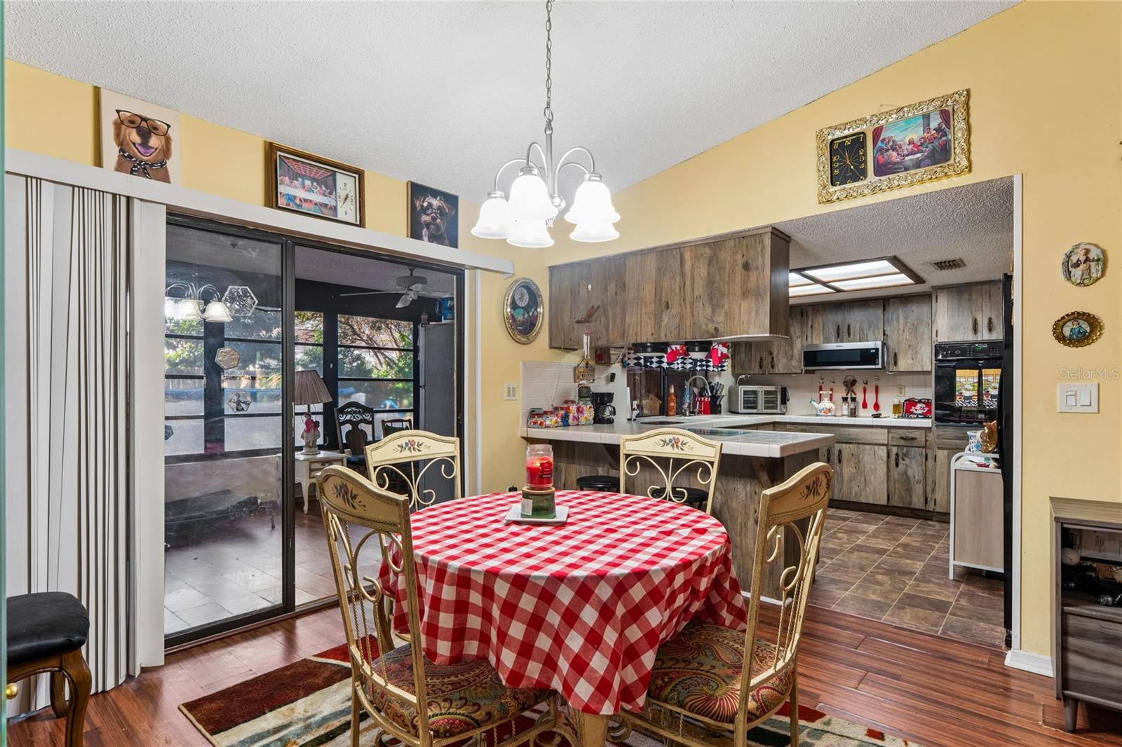 Image 17 of 49 For 11122 Maderia Street