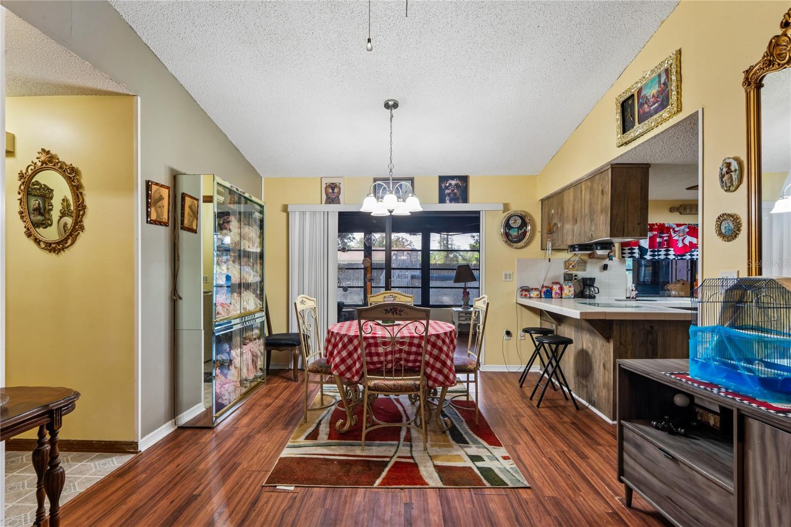 Image 18 of 49 For 11122 Maderia Street