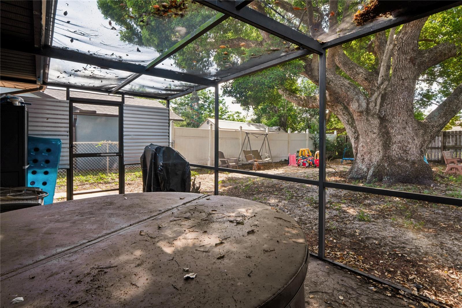 Image 35 of 49 For 11122 Maderia Street