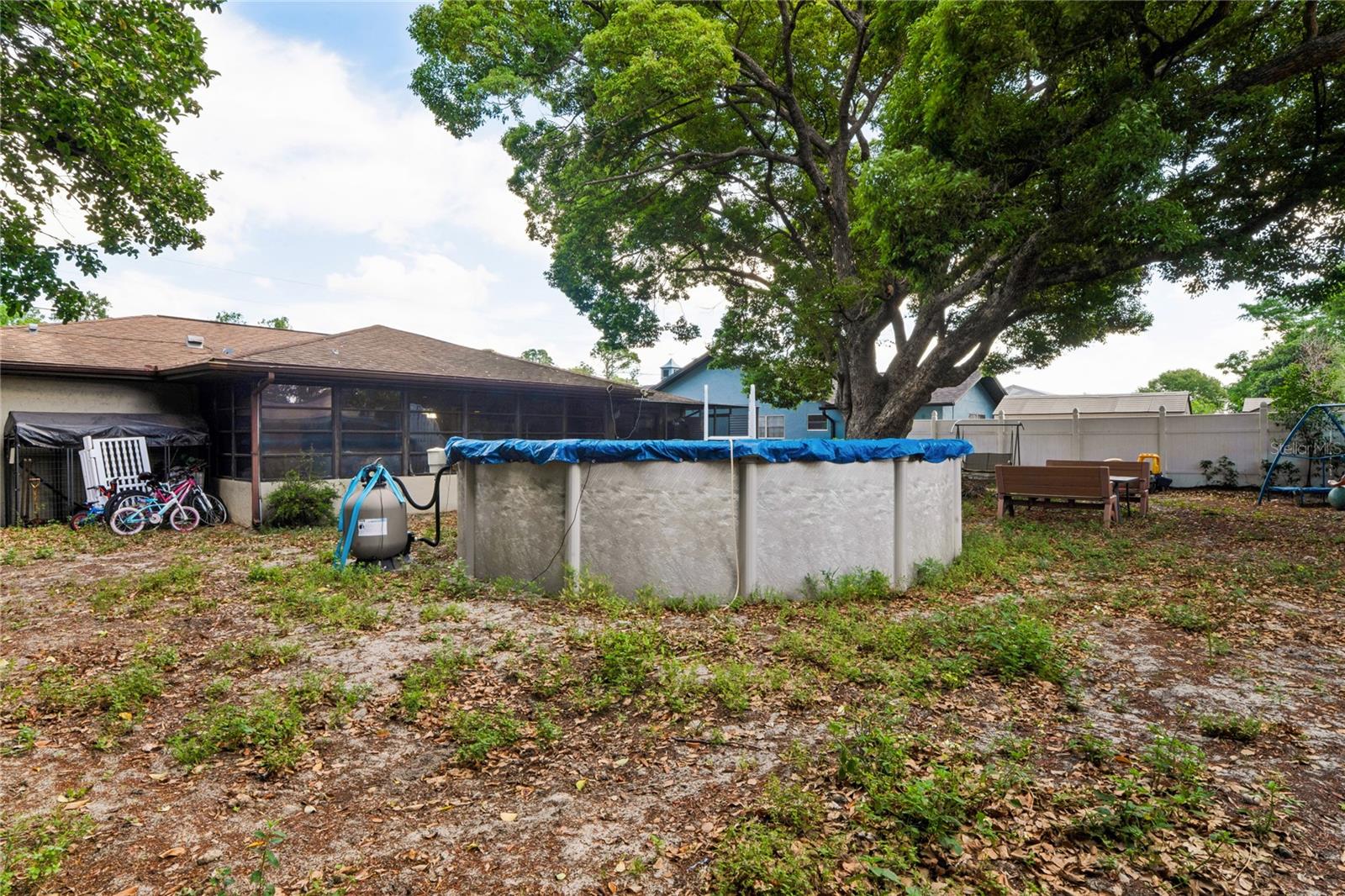 Image 40 of 49 For 11122 Maderia Street