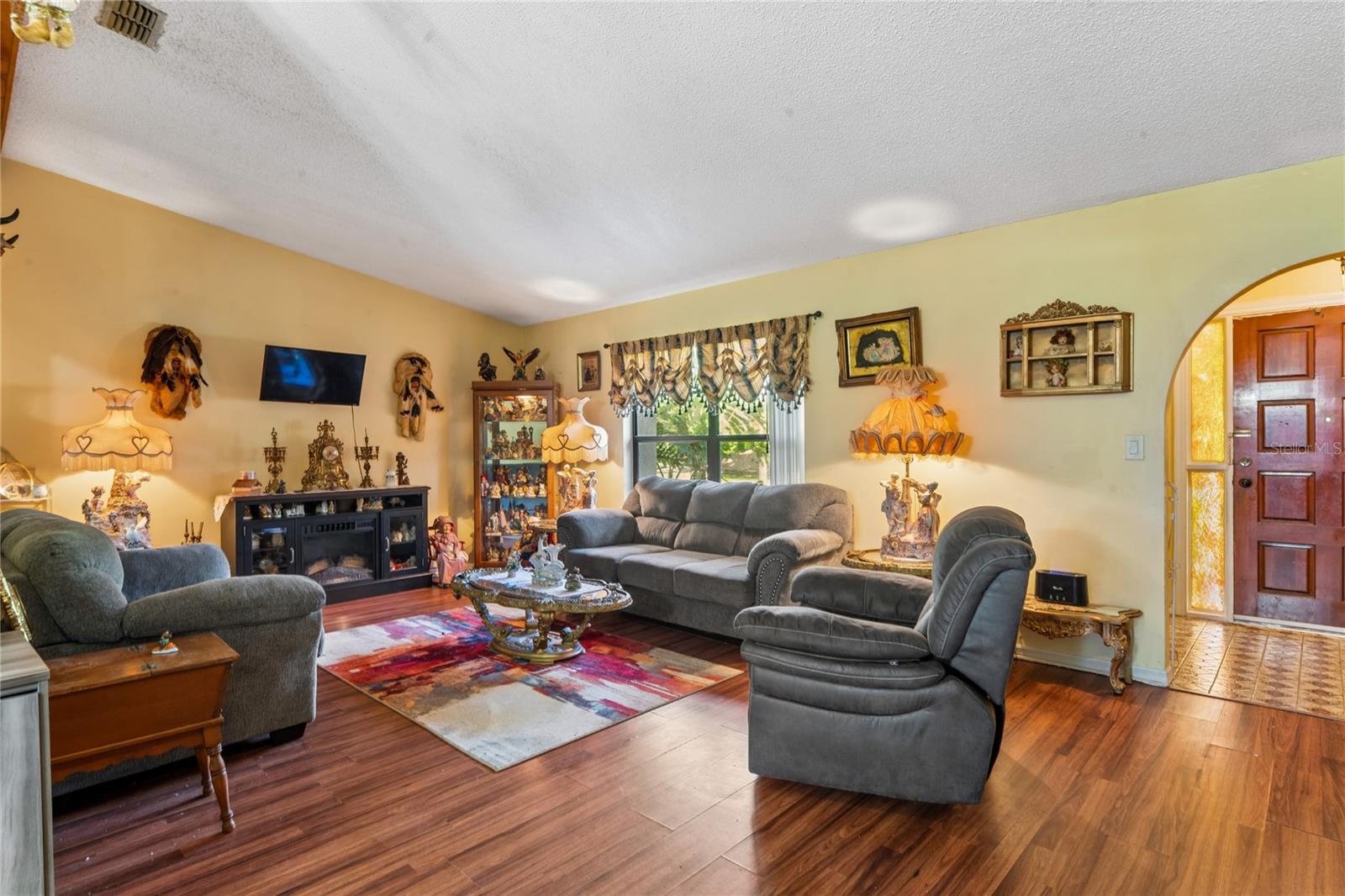 Image 8 of 49 For 11122 Maderia Street