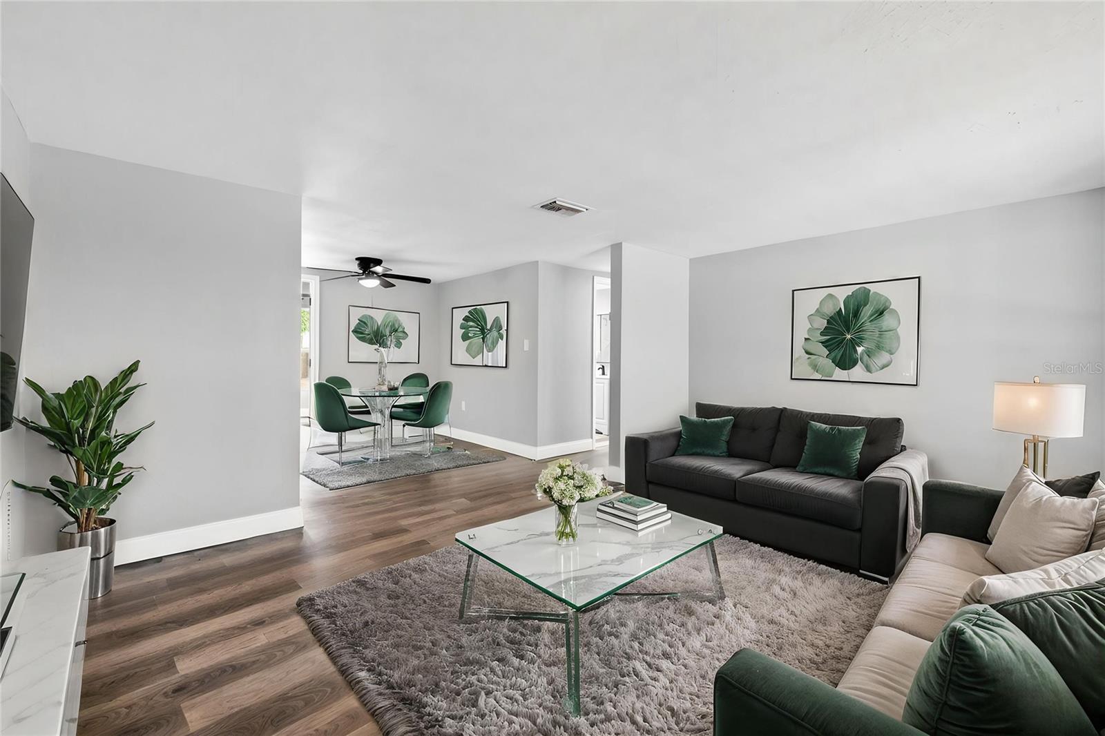 Listing photo id 2 for 7835 Lotus Drive