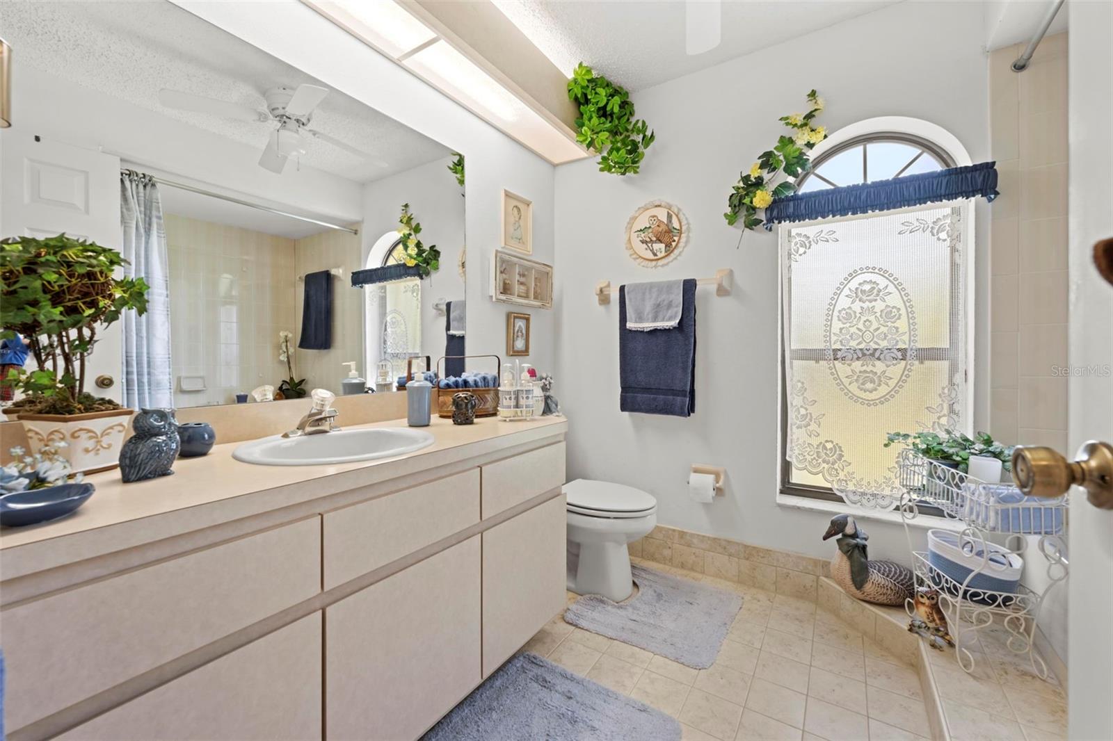 Image 39 of 52 For 4488 Bluewater Avenue