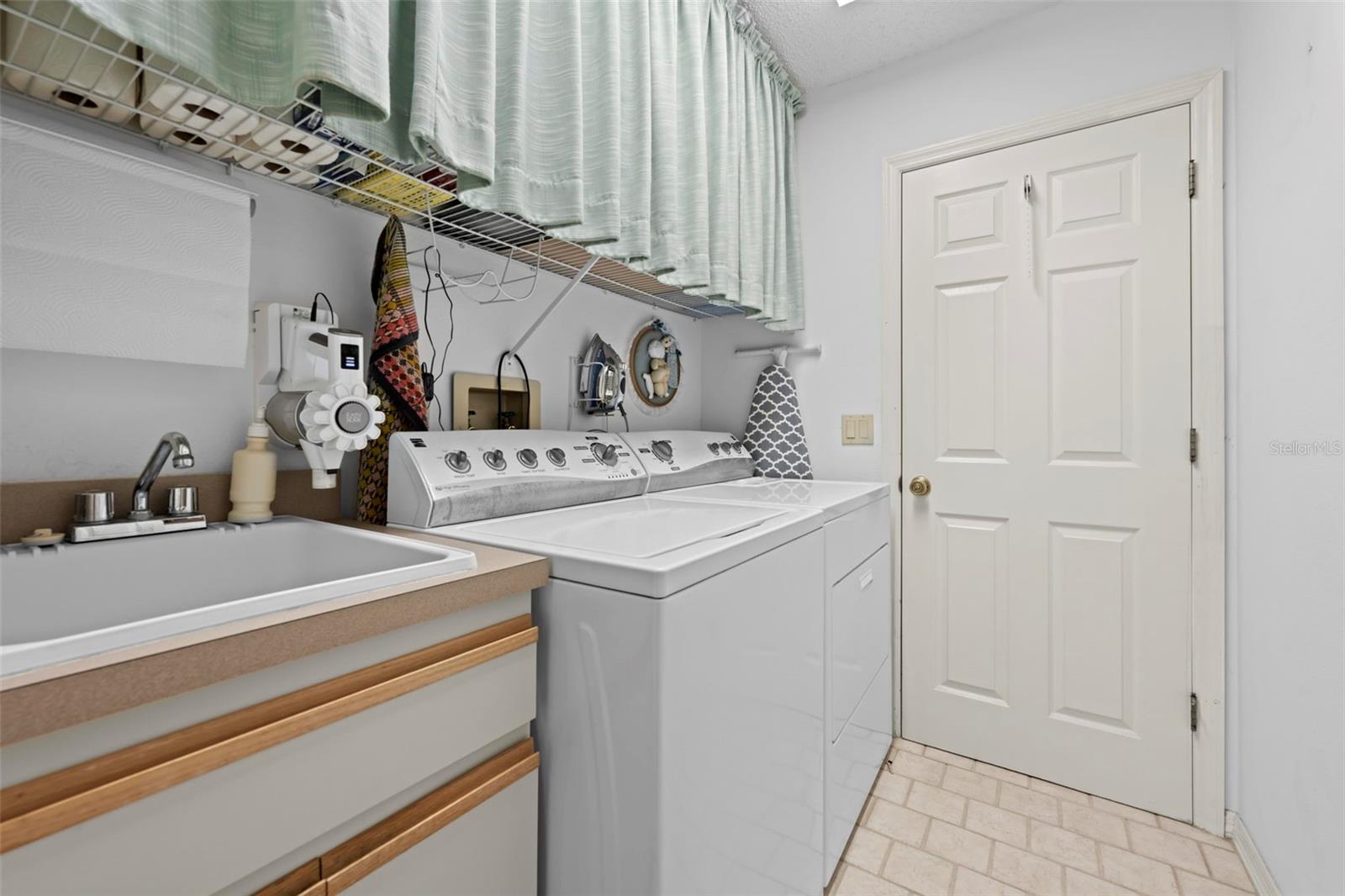 Image 51 of 52 For 4488 Bluewater Avenue