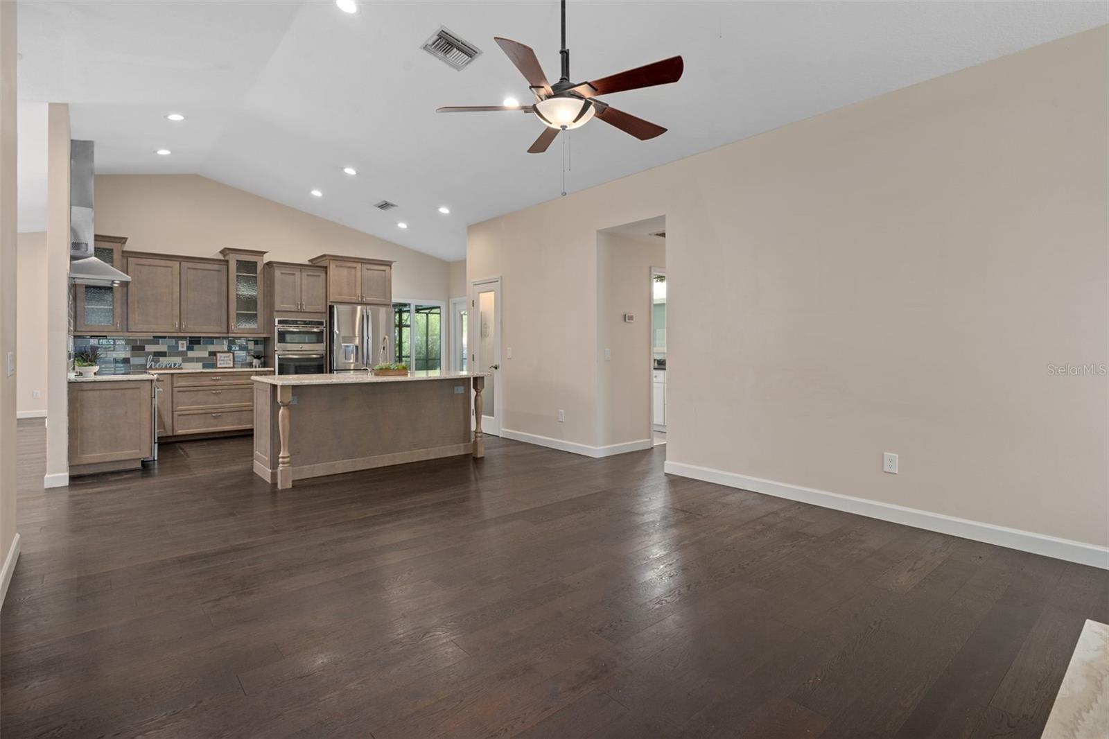 Image 23 of 75 For 3367 Black Oak Trail