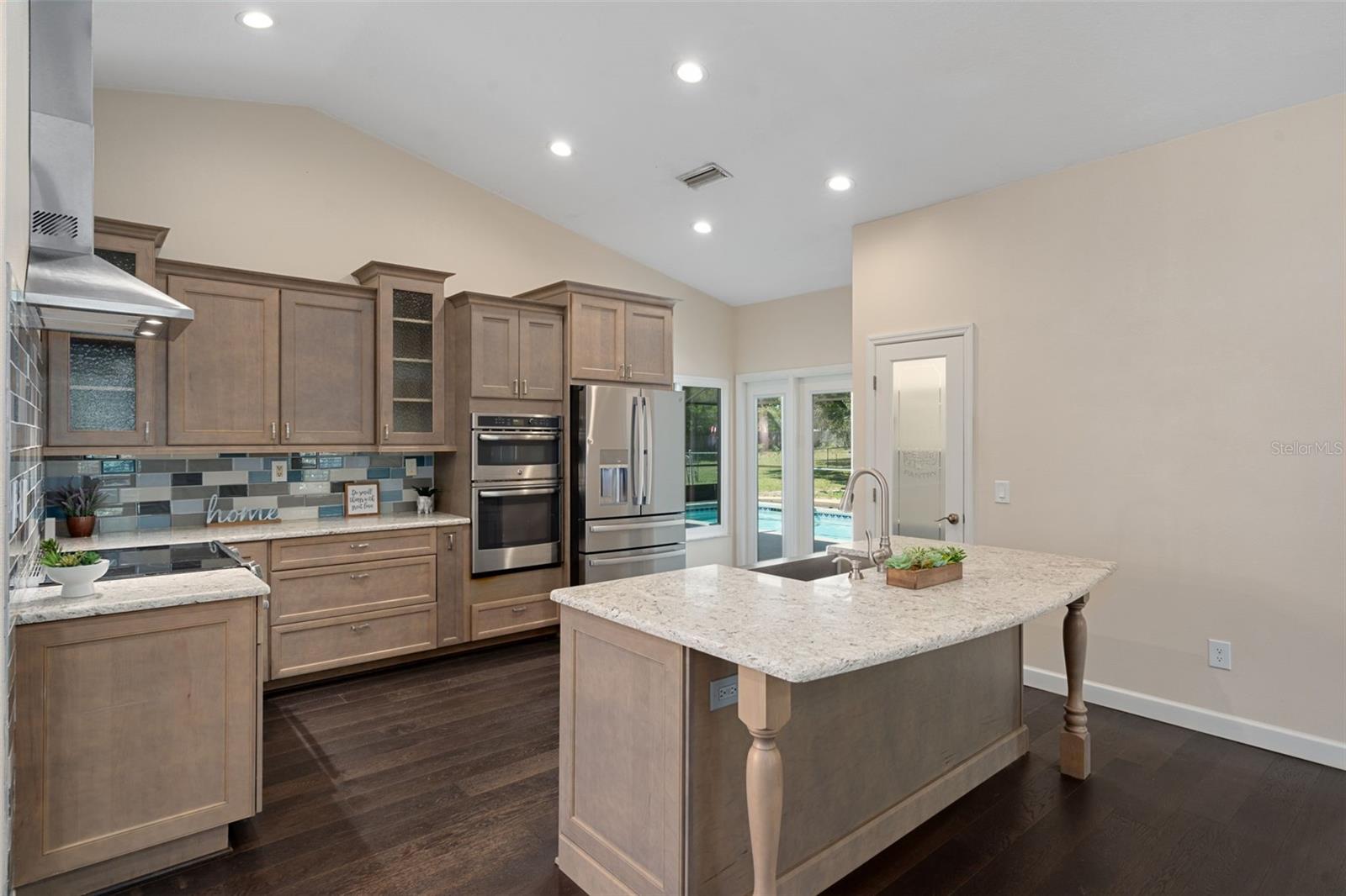 Image 24 of 75 For 3367 Black Oak Trail