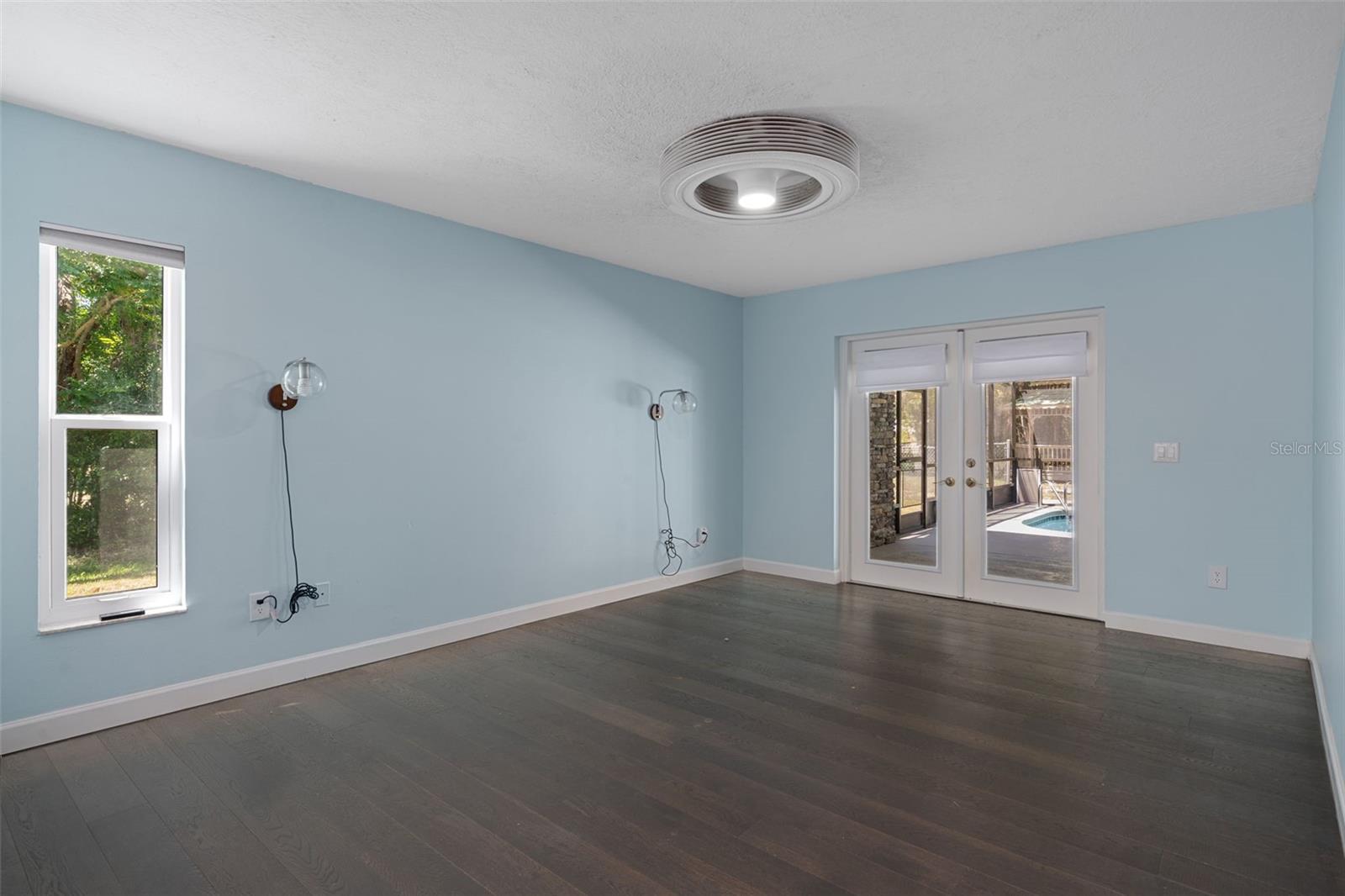 Image 31 of 75 For 3367 Black Oak Trail