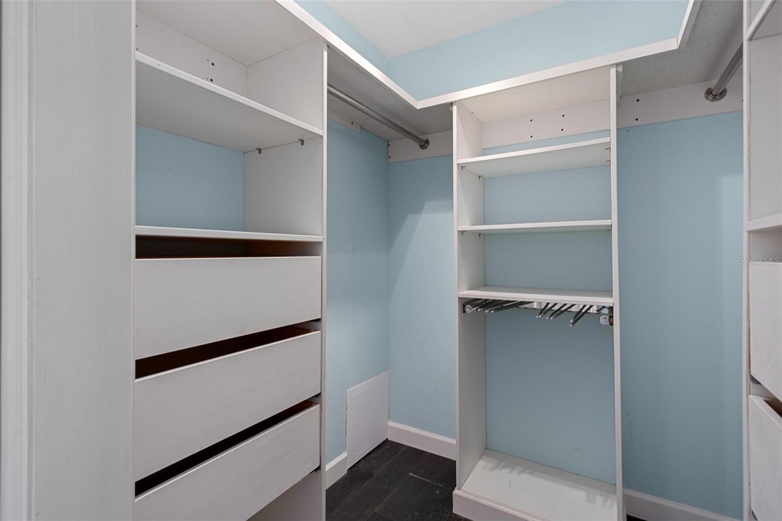 Image 36 of 75 For 3367 Black Oak Trail