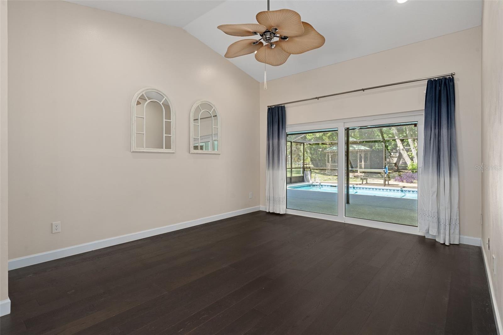 Image 7 of 75 For 3367 Black Oak Trail