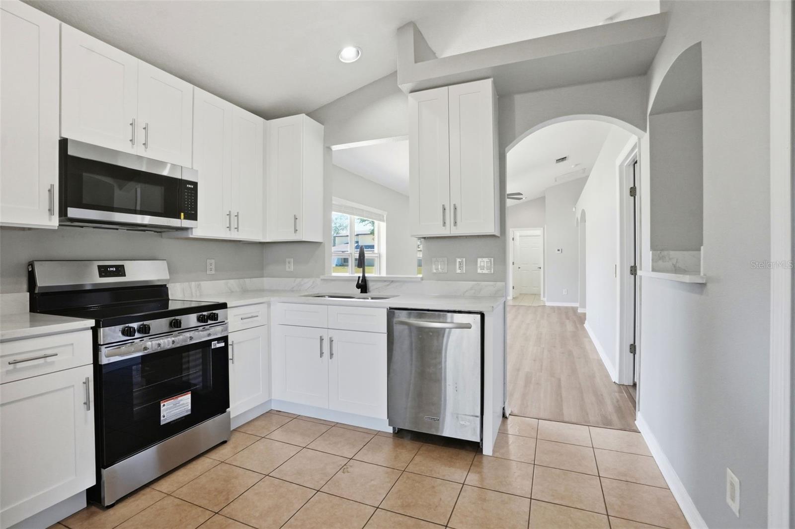 Image 19 of 58 For 8593 Silverbell Loop