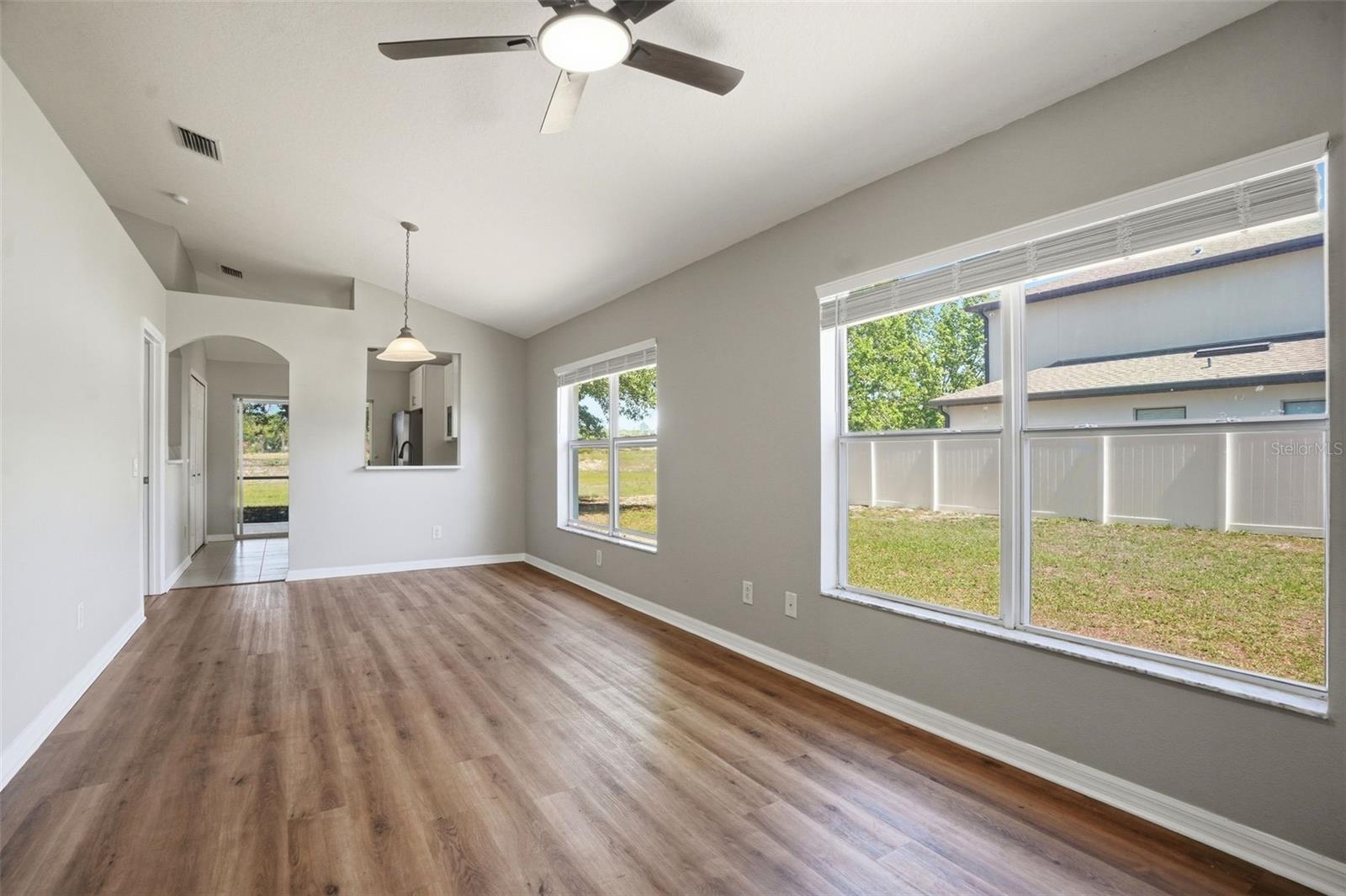 Image 22 of 58 For 8593 Silverbell Loop