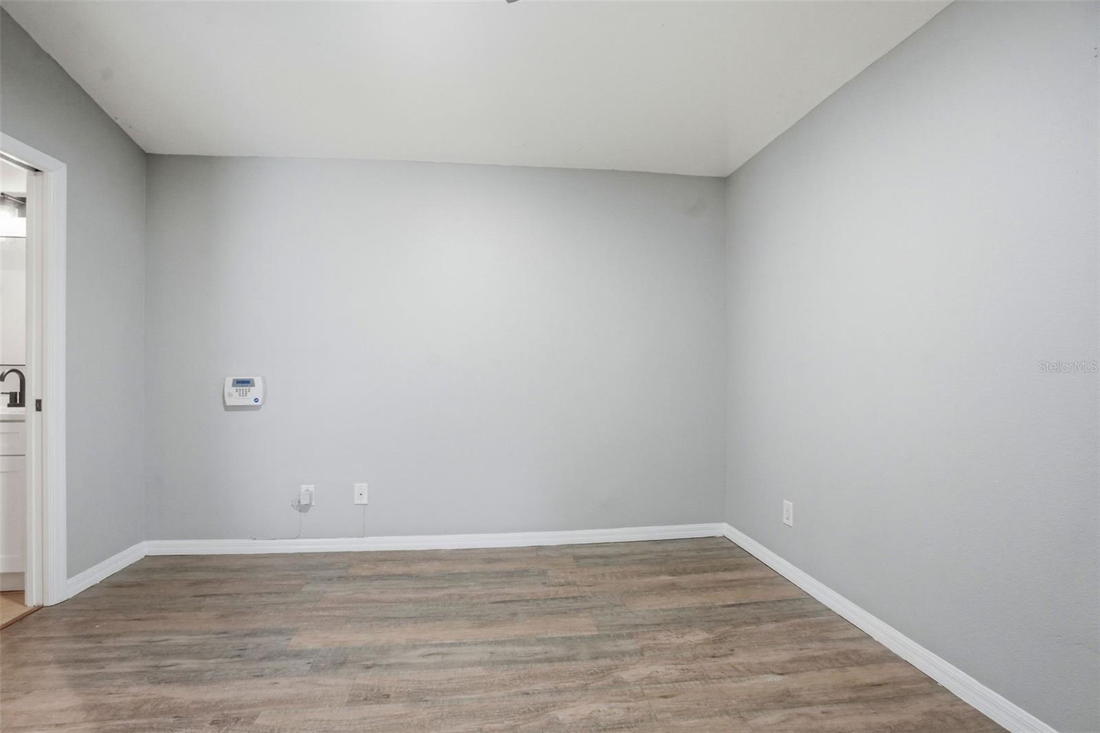 Image 24 of 58 For 8593 Silverbell Loop