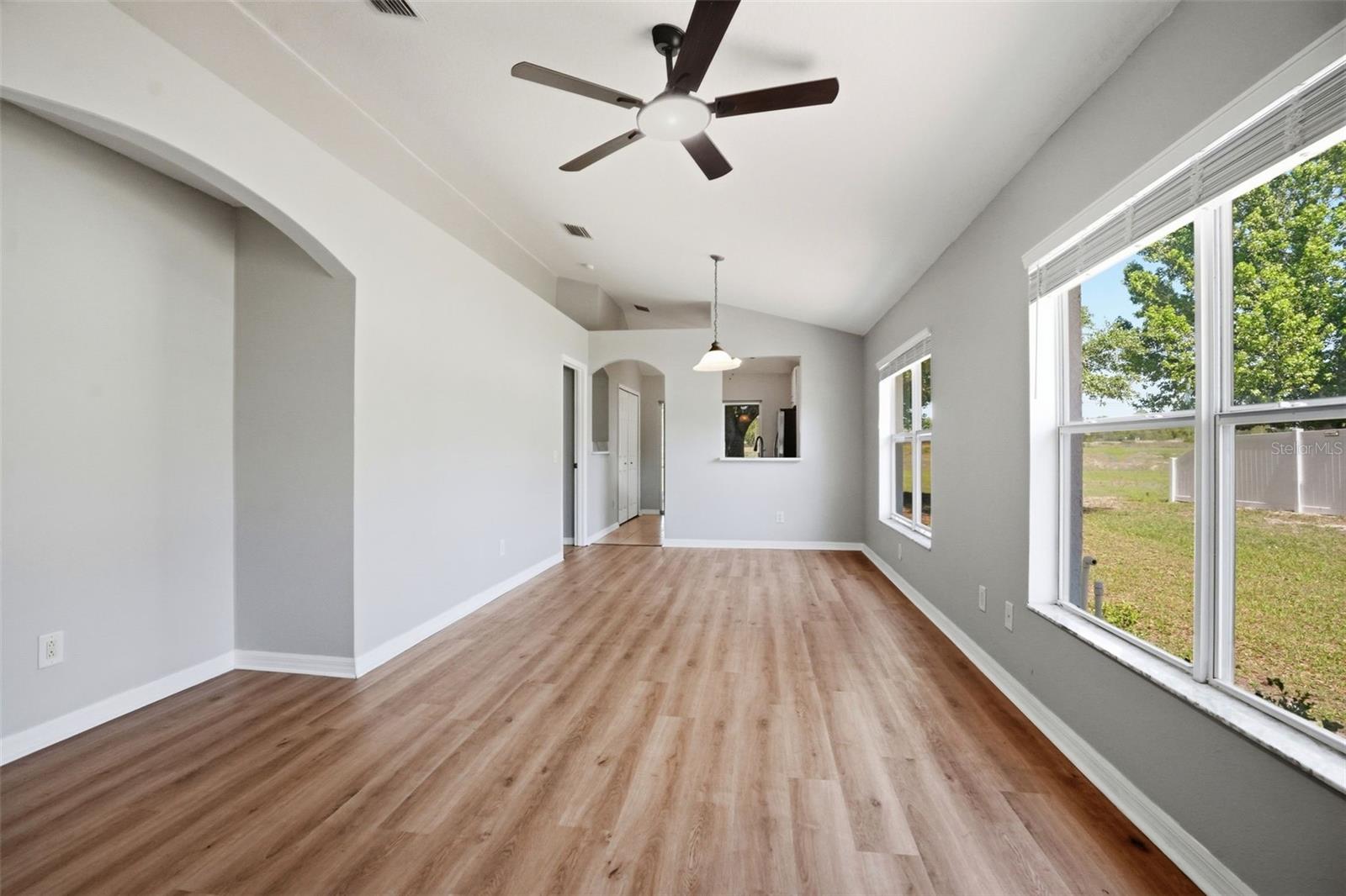 Image 29 of 58 For 8593 Silverbell Loop