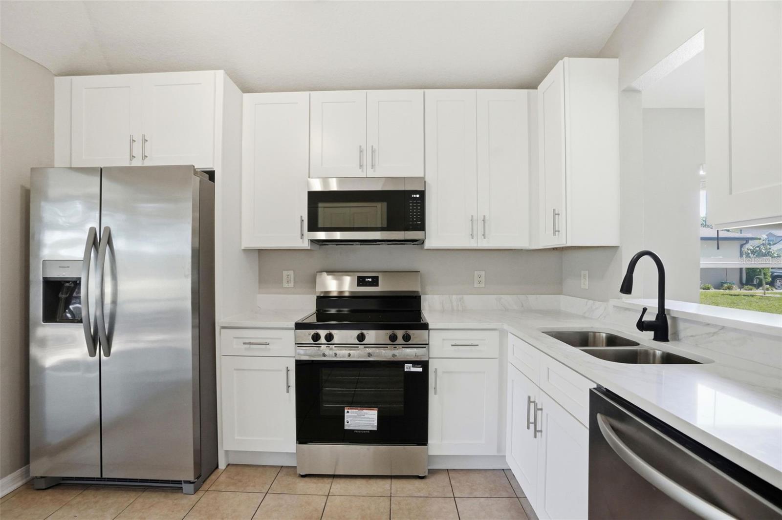 Image 3 of 58 For 8593 Silverbell Loop