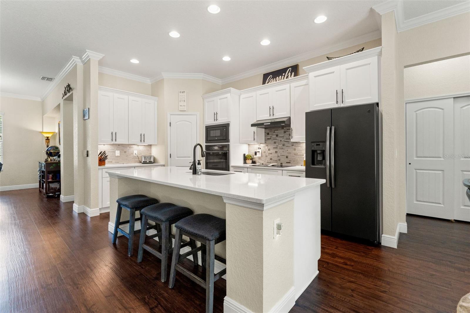 Image 10 of 45 For 2111 Maximilian Avenue