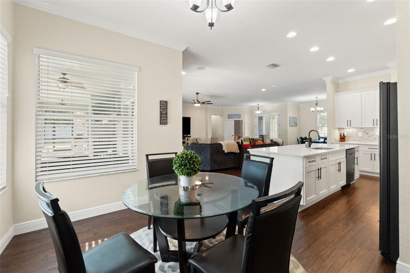 Image 13 of 45 For 2111 Maximilian Avenue