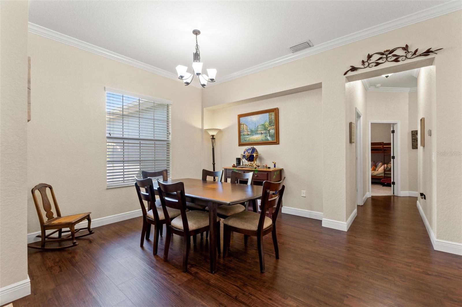 Image 15 of 45 For 2111 Maximilian Avenue