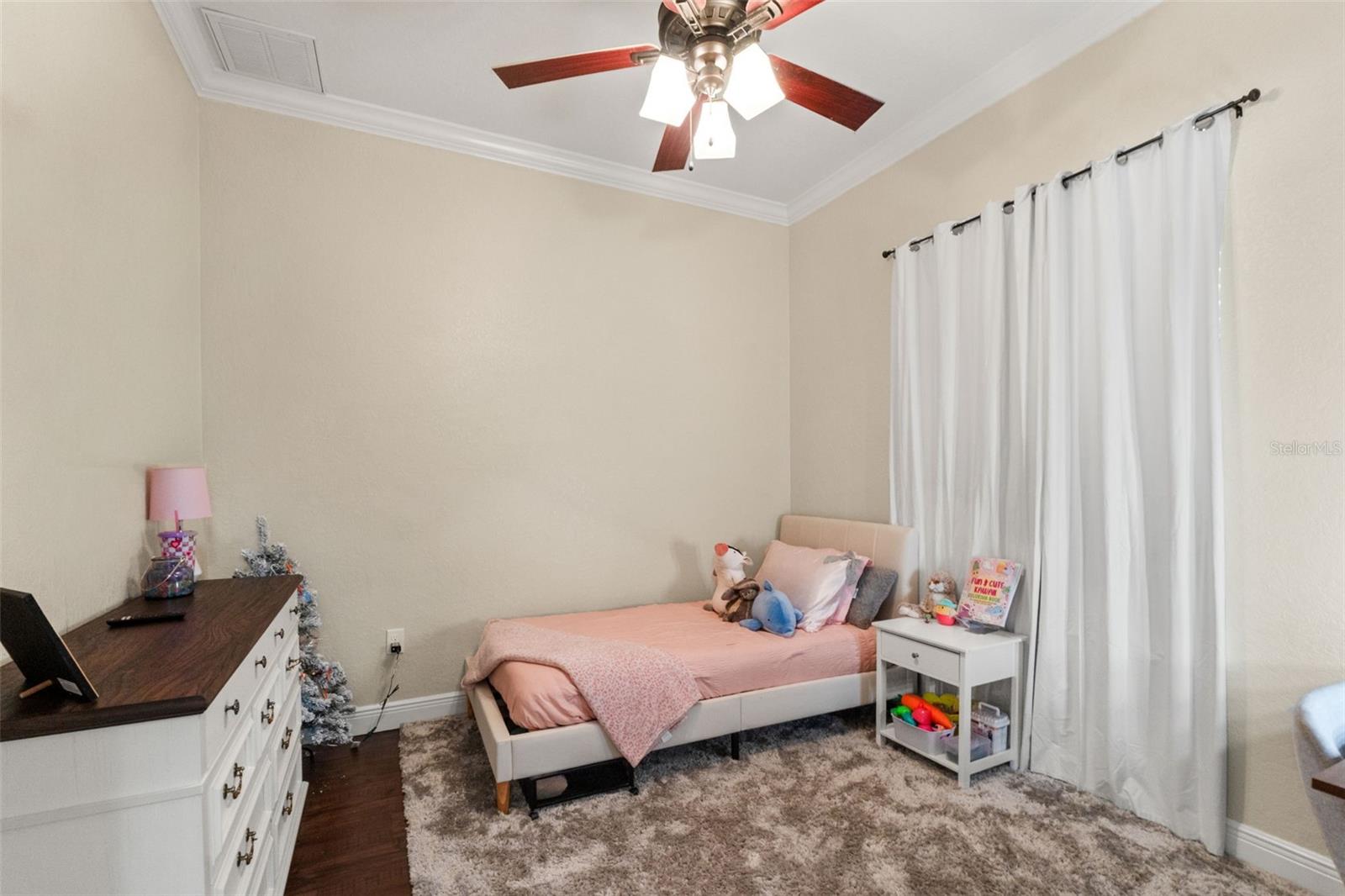 Image 30 of 45 For 2111 Maximilian Avenue