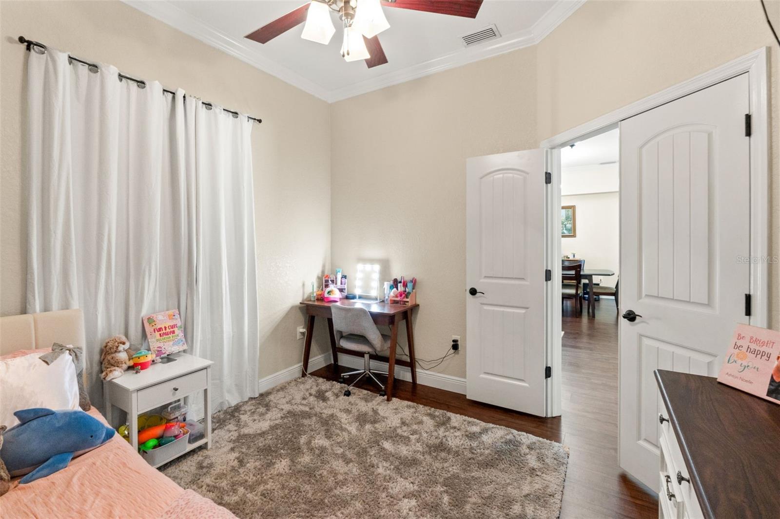 Image 31 of 45 For 2111 Maximilian Avenue