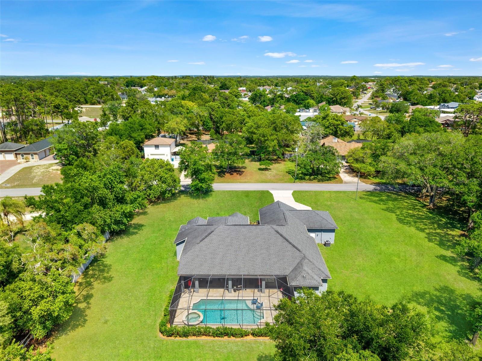 Image 36 of 45 For 2111 Maximilian Avenue