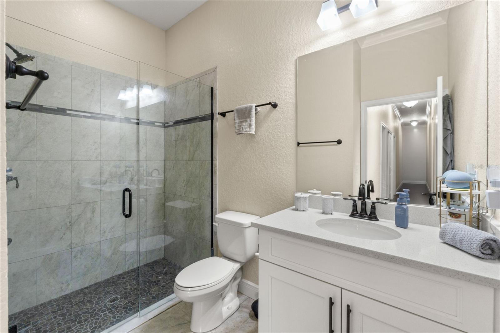 Image 37 of 45 For 2111 Maximilian Avenue