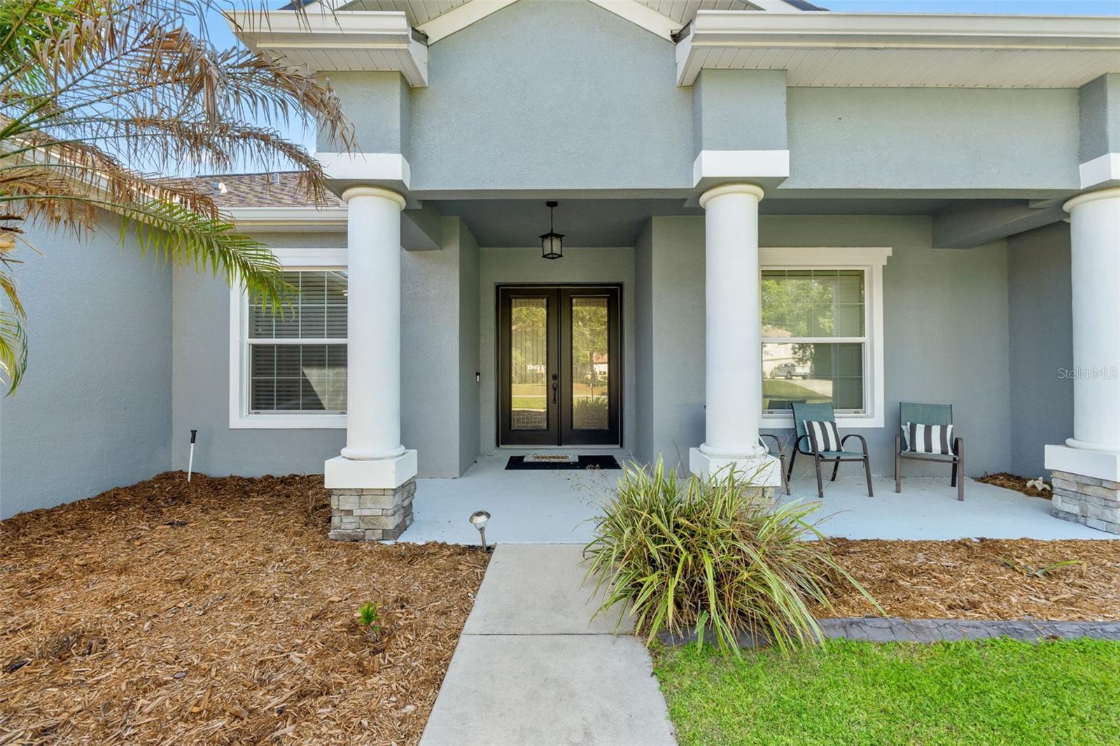 Image 4 of 45 For 2111 Maximilian Avenue