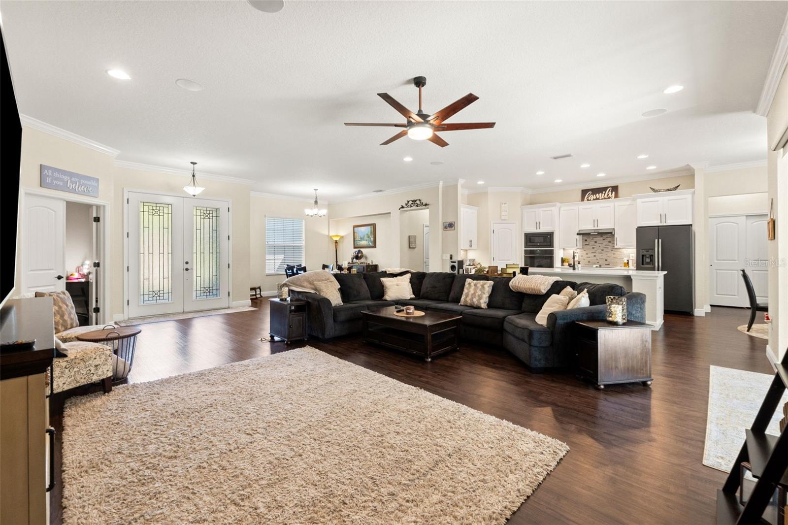 Image 7 of 45 For 2111 Maximilian Avenue