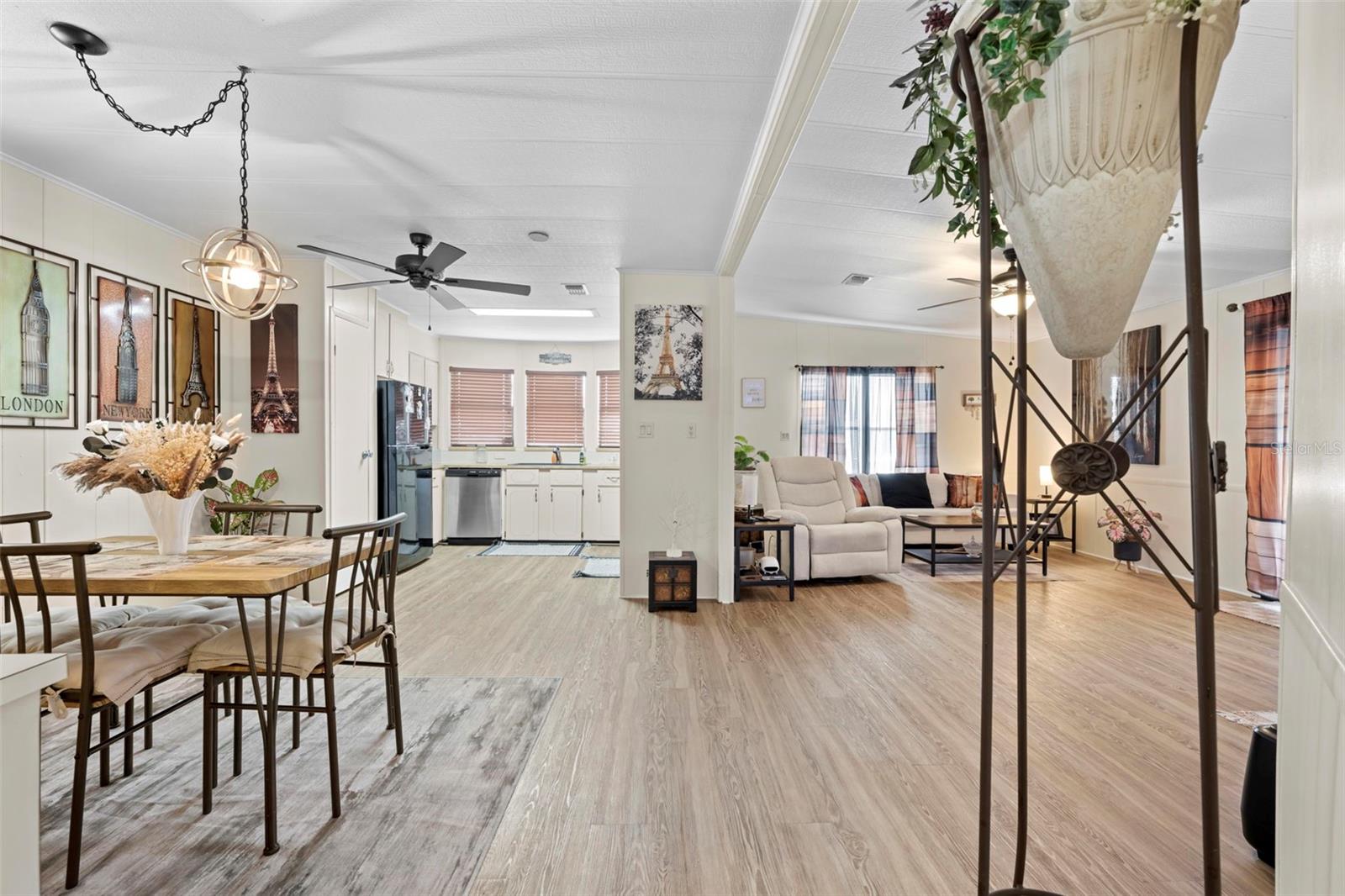 Image 12 of 38 For 14274 Sandhurst Street