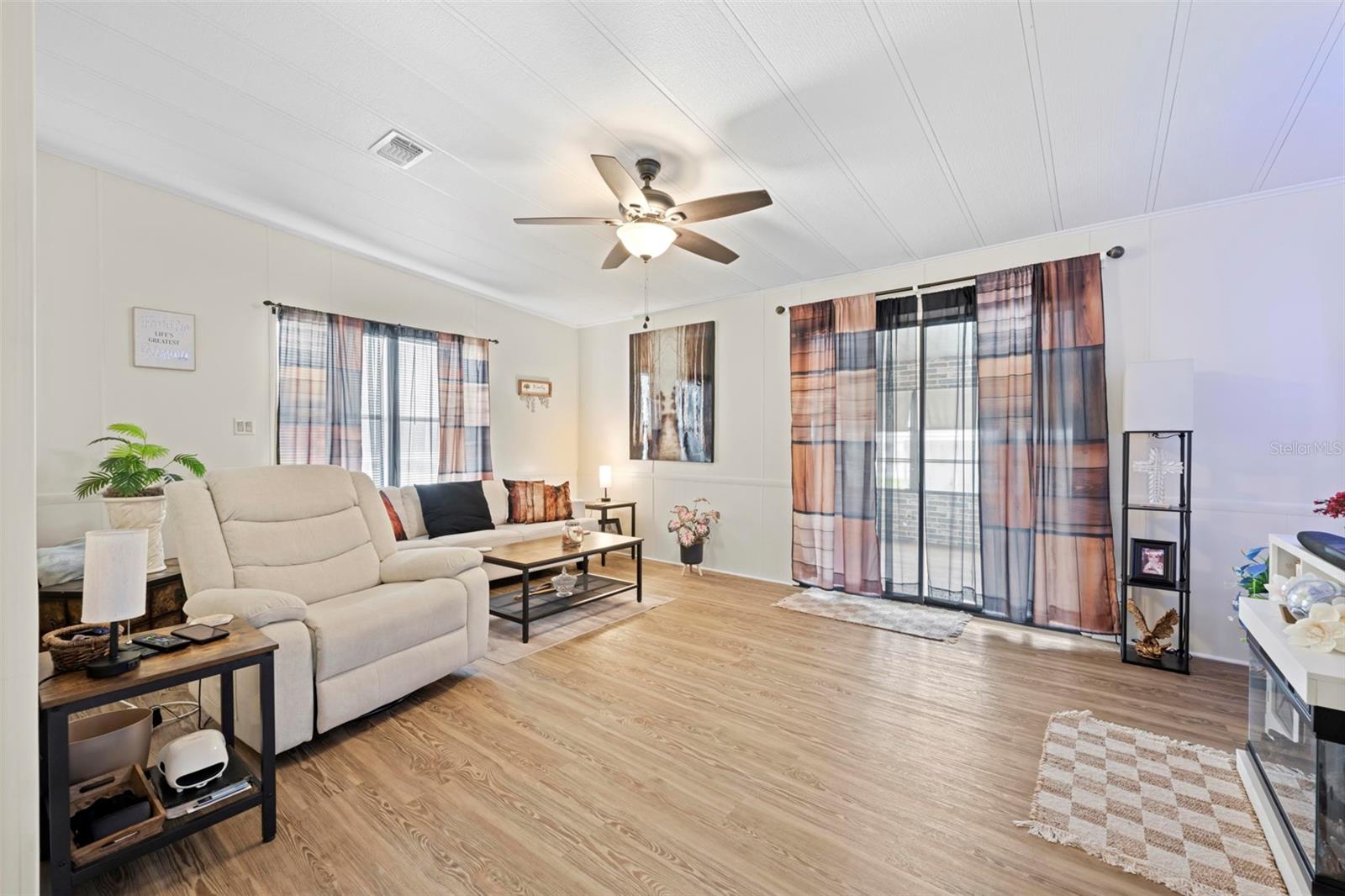 Image 22 of 38 For 14274 Sandhurst Street