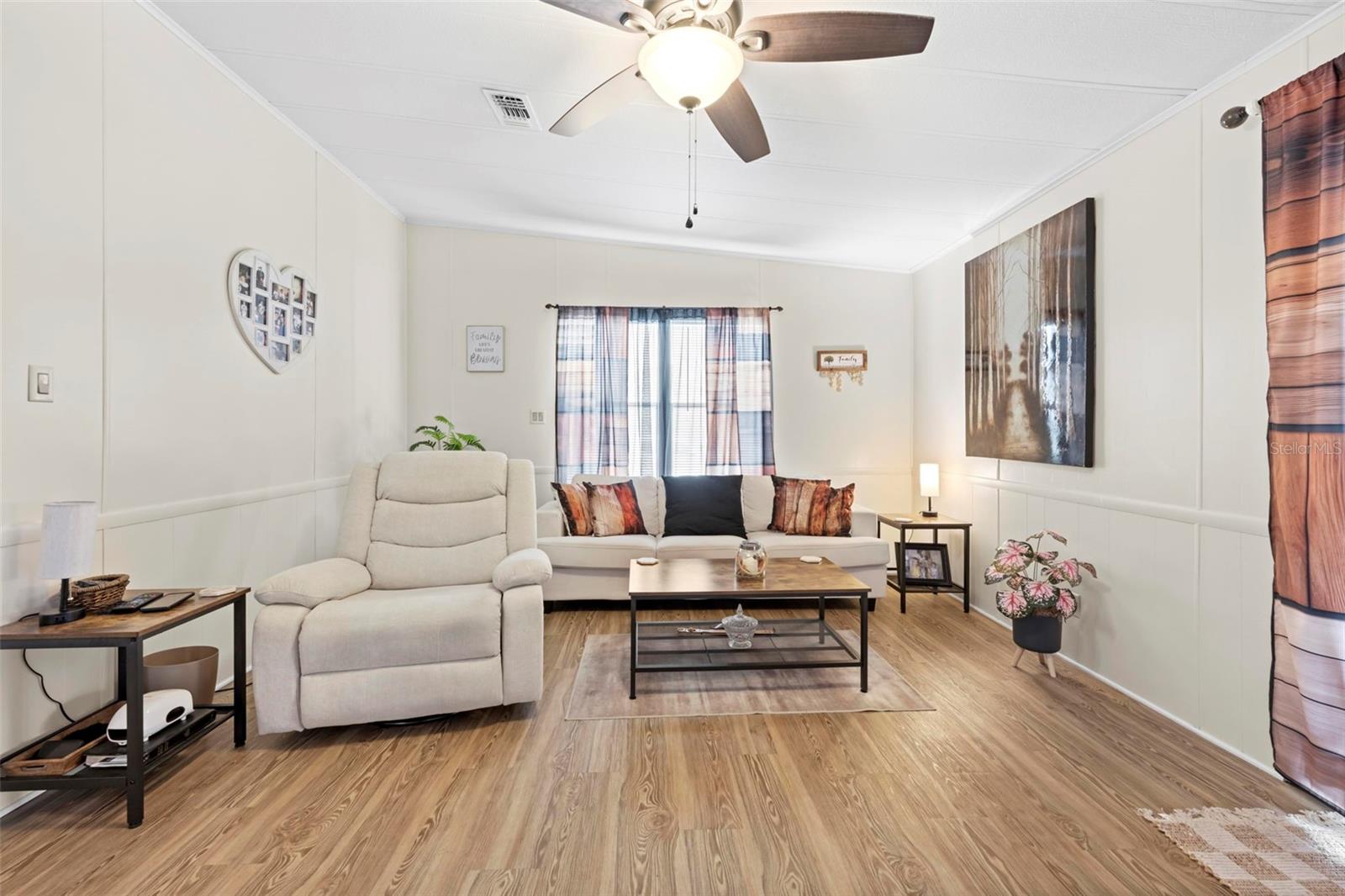 Image 23 of 38 For 14274 Sandhurst Street