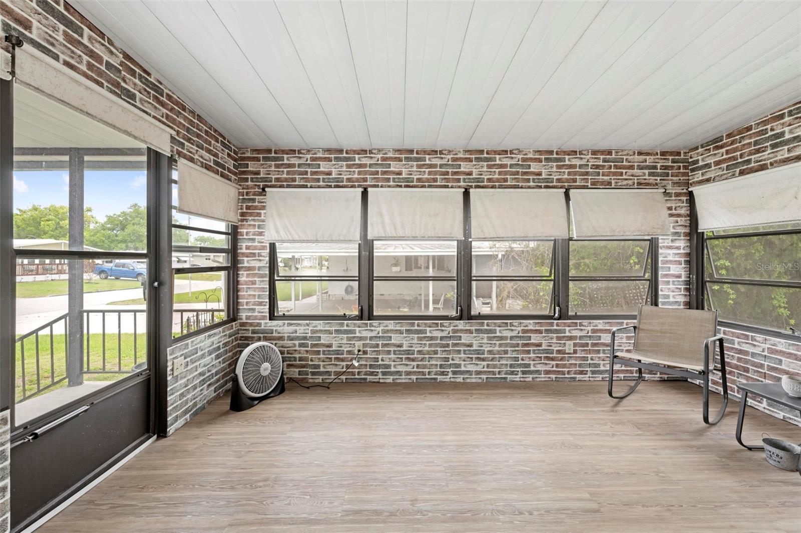 Image 25 of 38 For 14274 Sandhurst Street