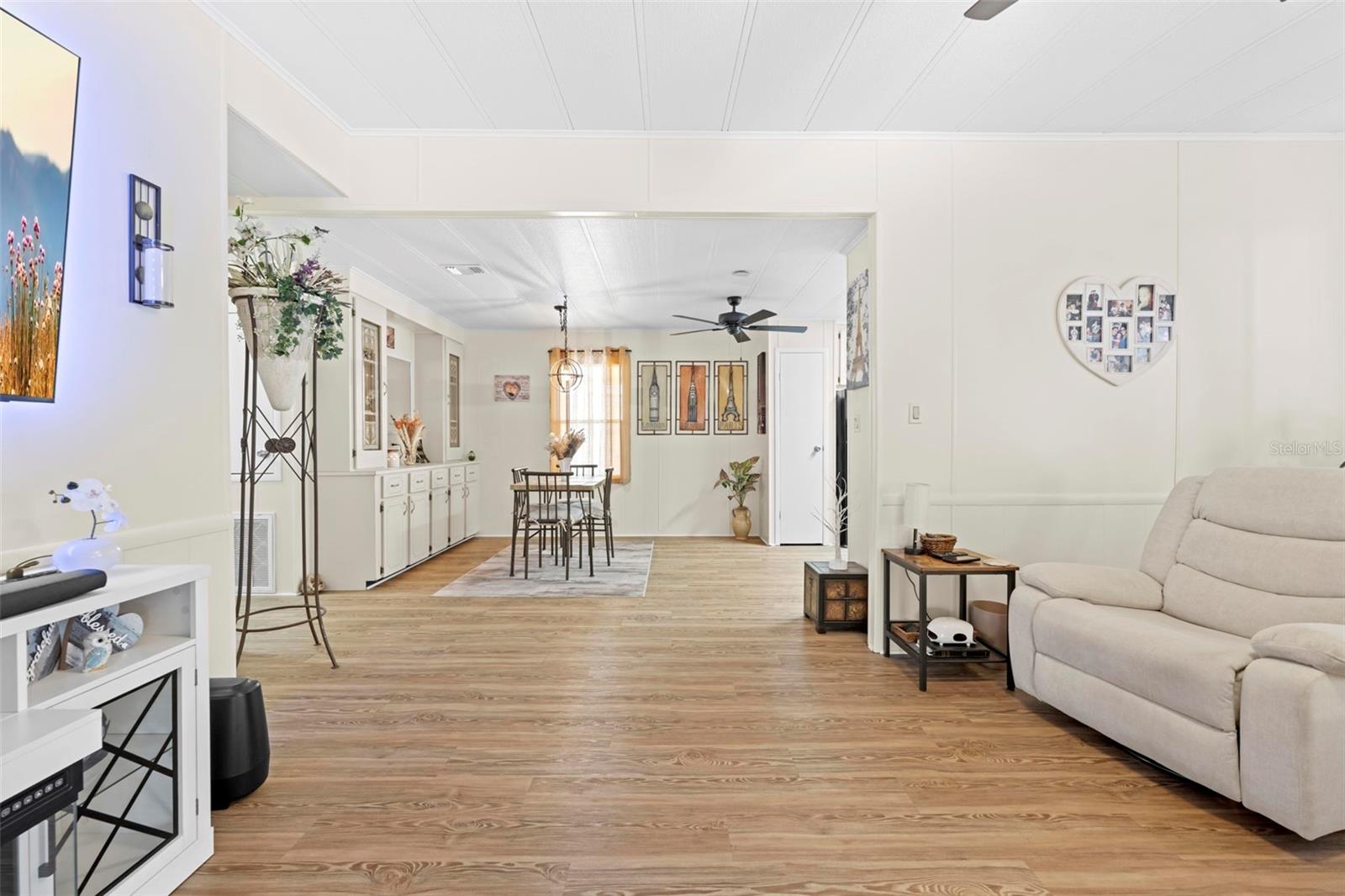 Image 28 of 38 For 14274 Sandhurst Street