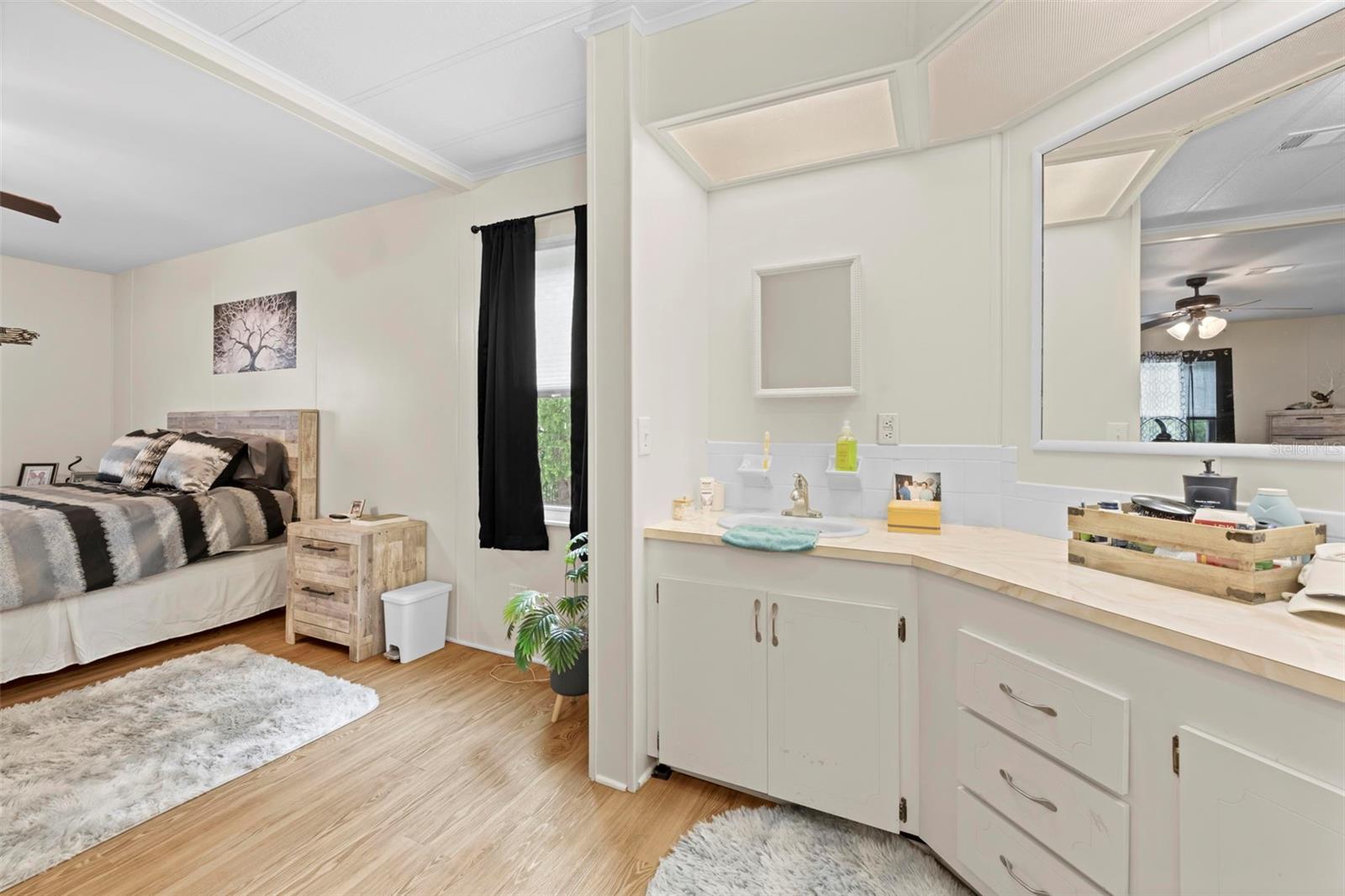 Image 8 of 38 For 14274 Sandhurst Street