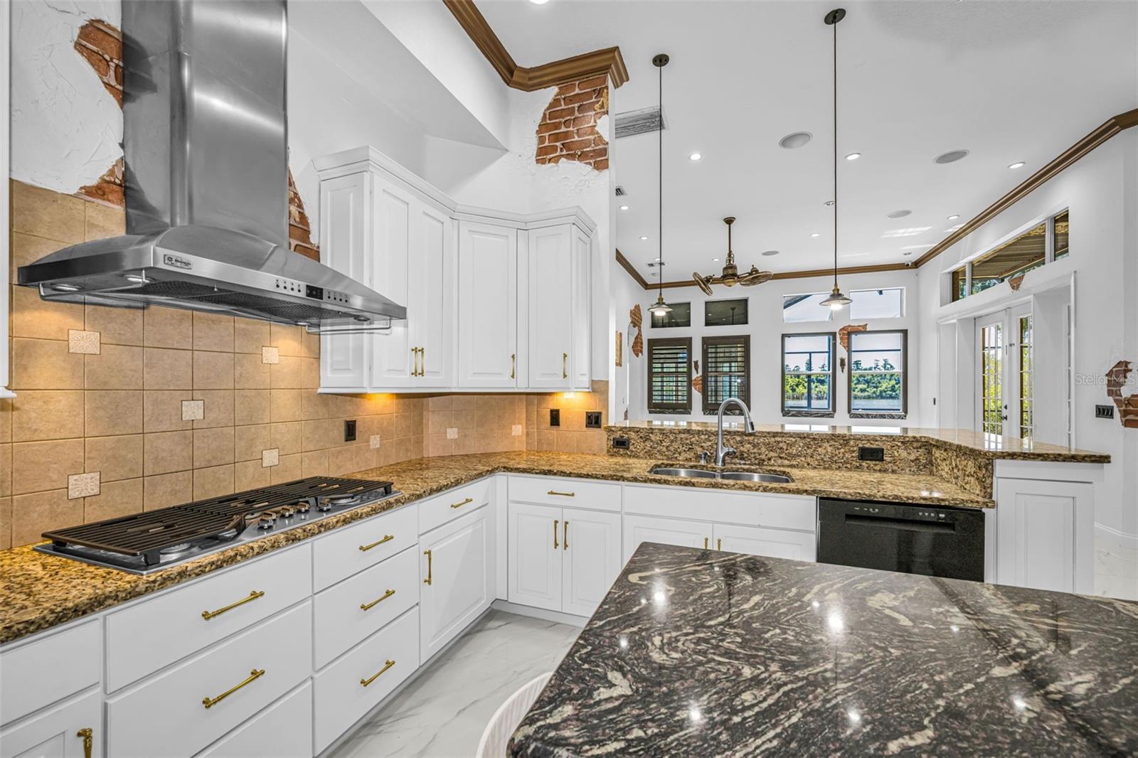 Image 18 of 99 For 10706 Ruffino Court