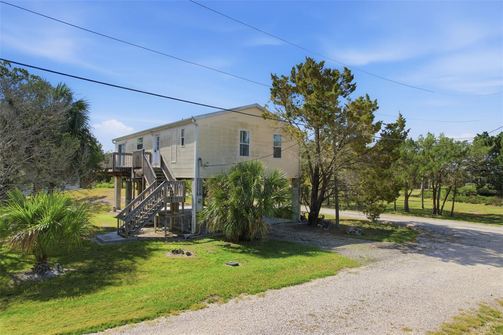 Image 4 of 67 For 13925 Sanddollar Lane