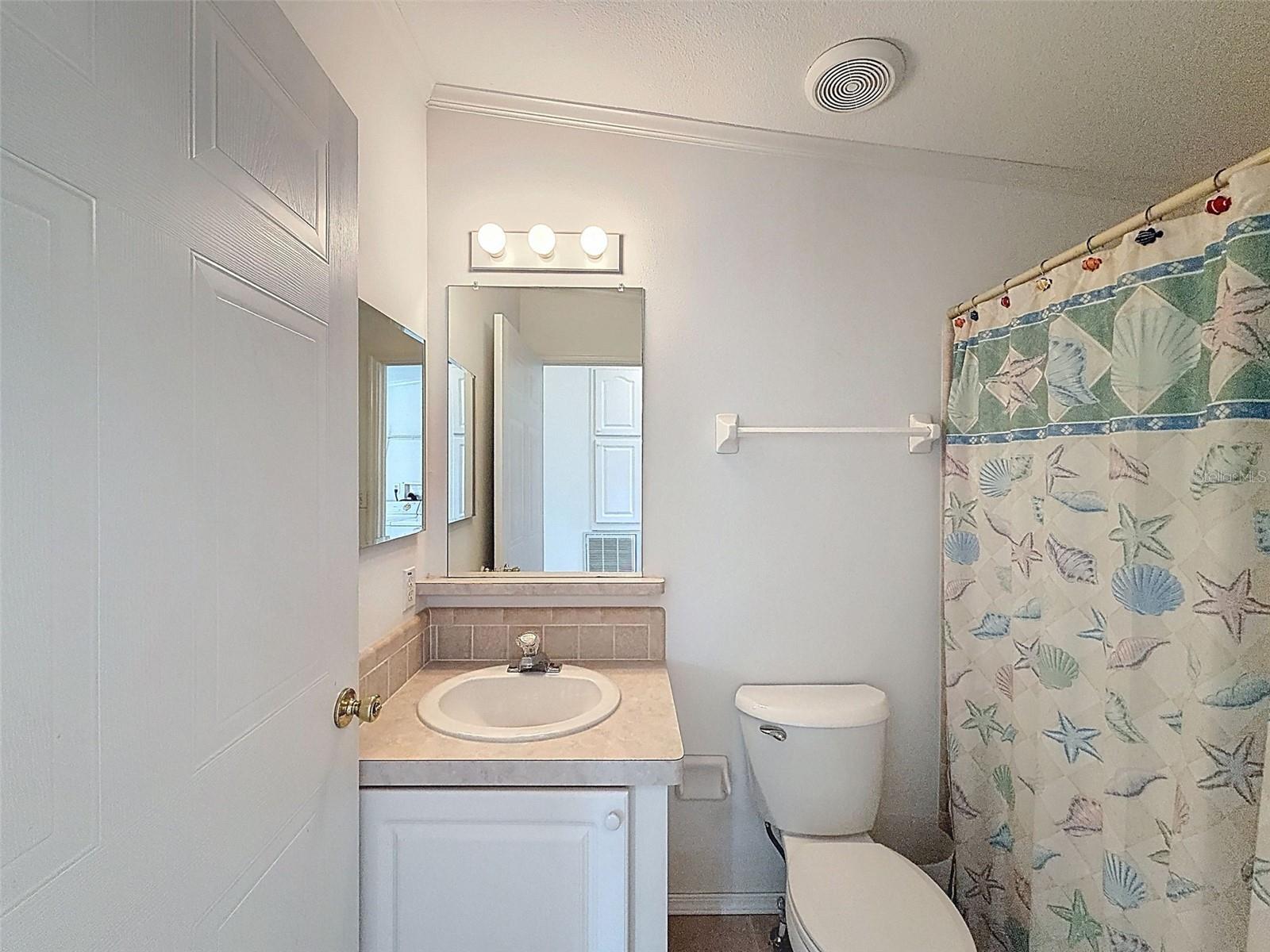 Image 40 of 67 For 13925 Sanddollar Lane