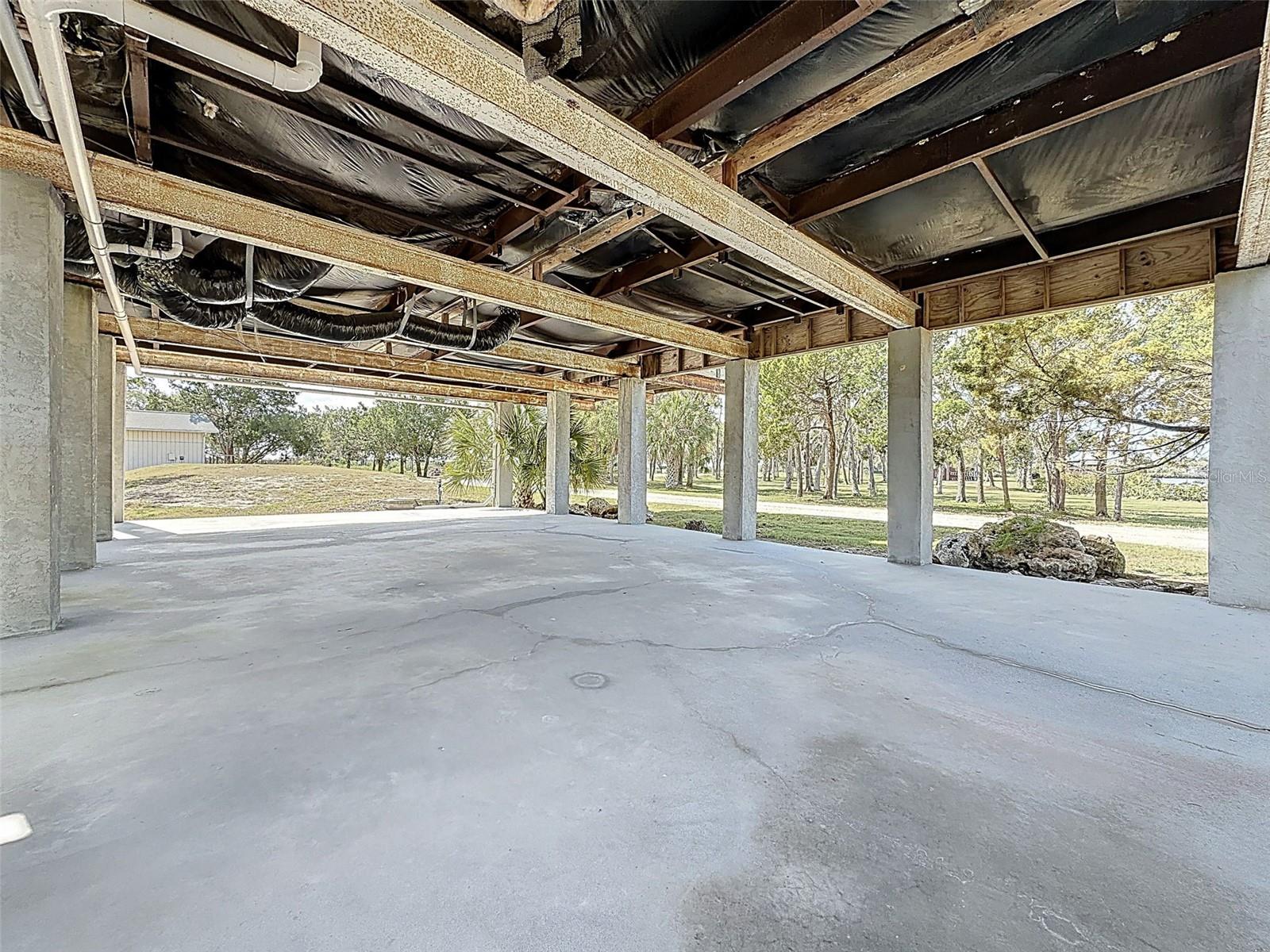 Image 43 of 67 For 13925 Sanddollar Lane