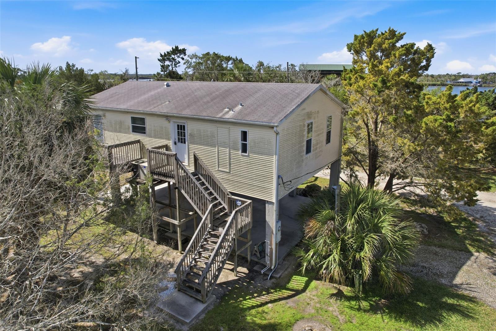 Image 5 of 67 For 13925 Sanddollar Lane