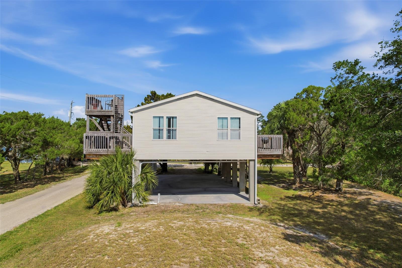 Image 6 of 67 For 13925 Sanddollar Lane