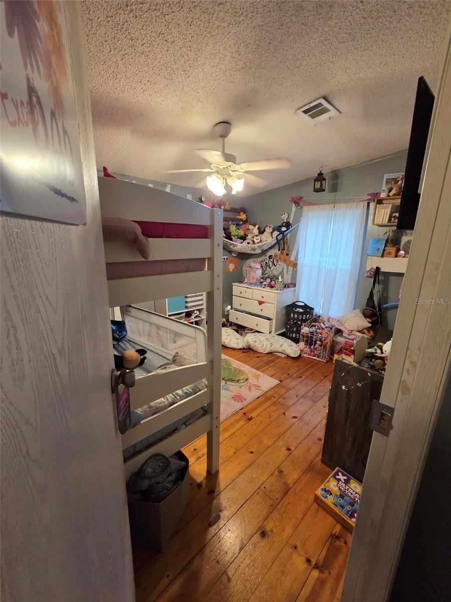 Image 12 of 32 For 25250 Richbarn Road