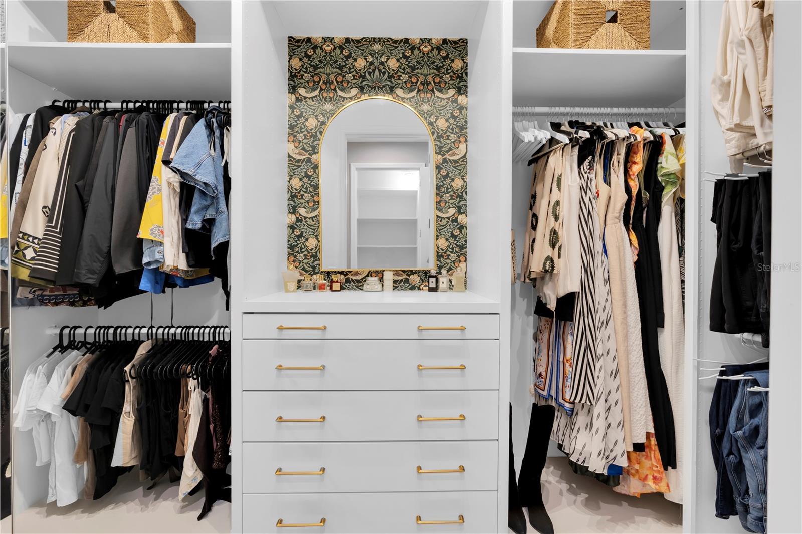 Image 19 of 53 For 3940 Woods Rider Loop