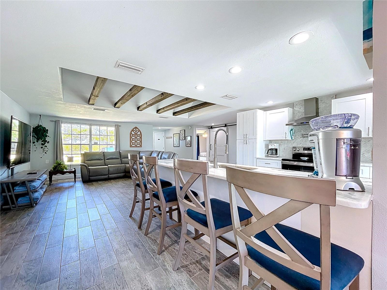 Image 11 of 89 For 4930 Bay Park Drive