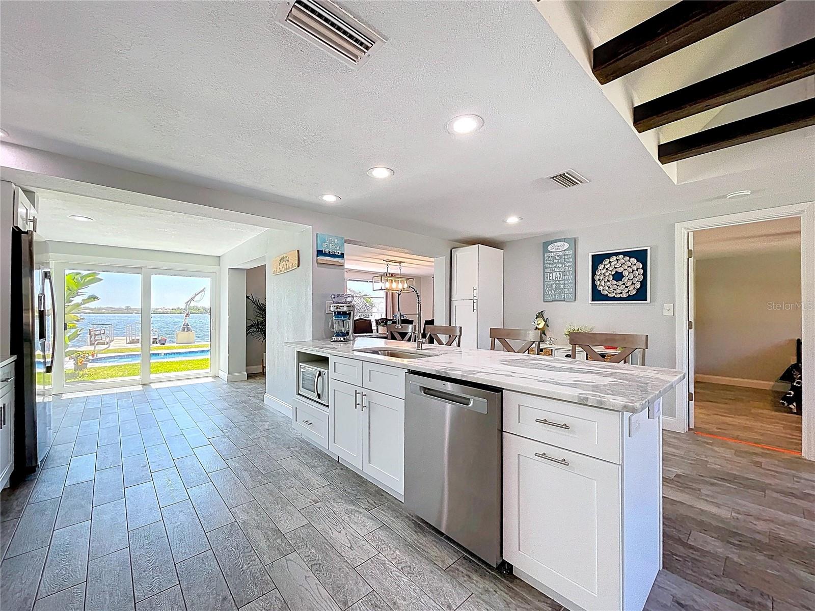 Image 17 of 89 For 4930 Bay Park Drive