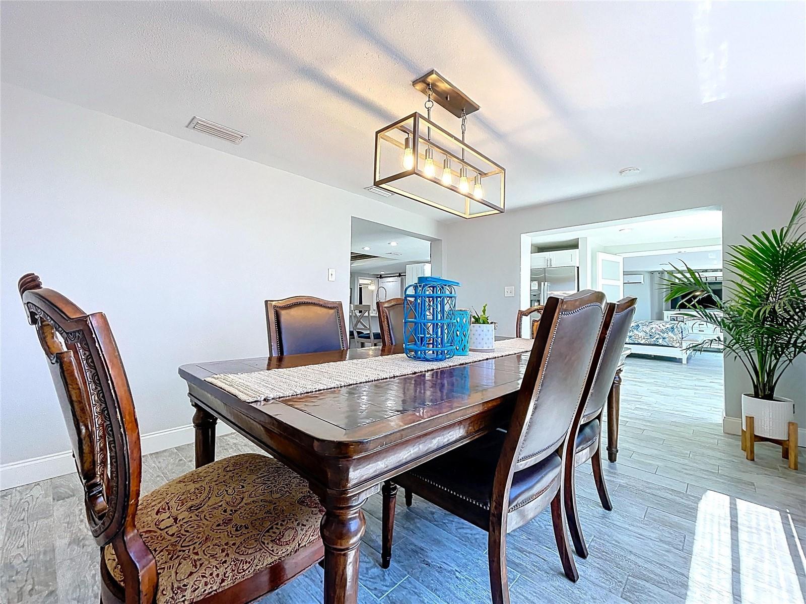 Image 20 of 89 For 4930 Bay Park Drive